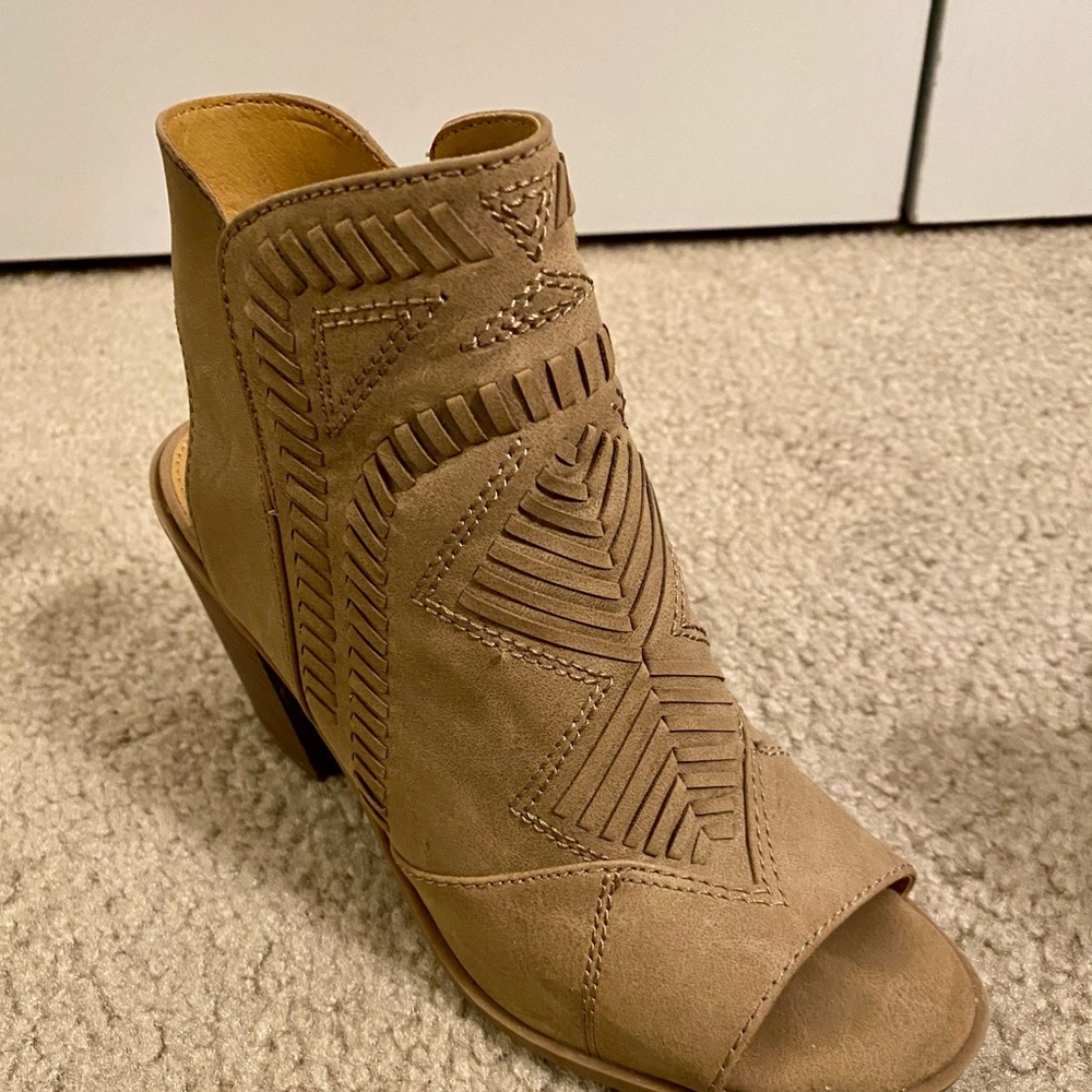 Target Tan Heeled Booties - Picture 2 of 4